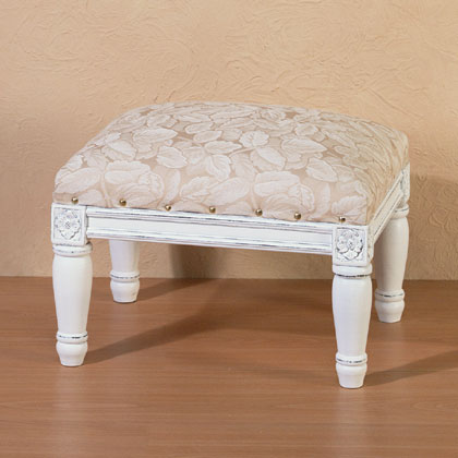 paddedfootstool.jpg